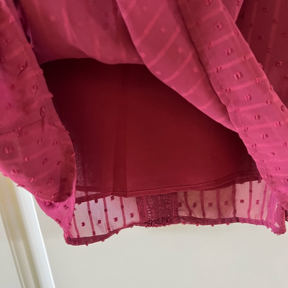 ⚡️Like-New” Beautiful Burgundy Blouse - Picture 7 of 9